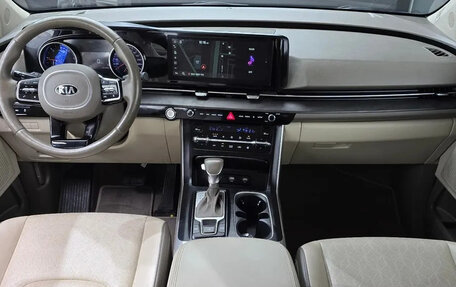 KIA Carnival, 2021 год, 2 250 000 рублей, 7 фотография