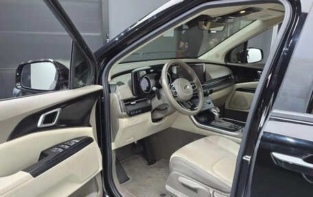KIA Carnival, 2021 год, 2 250 000 рублей, 10 фотография