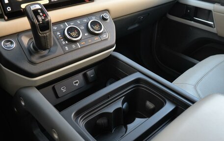 Land Rover Defender II, 2021 год, 6 899 000 рублей, 13 фотография