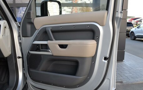 Land Rover Defender II, 2021 год, 6 899 000 рублей, 24 фотография