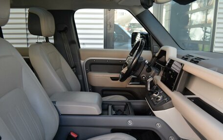 Land Rover Defender II, 2021 год, 6 899 000 рублей, 26 фотография