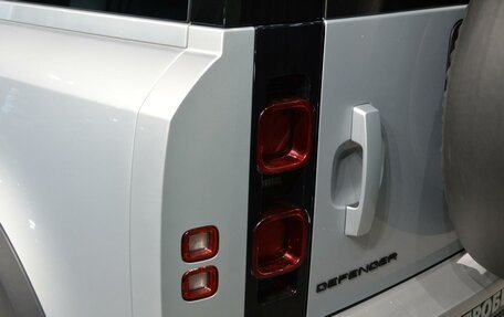 Land Rover Defender II, 2021 год, 6 899 000 рублей, 38 фотография