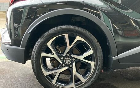 Toyota C-HR I рестайлинг, 2022 год, 1 732 000 рублей, 19 фотография