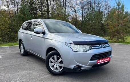 Mitsubishi Outlander III рестайлинг 3, 2013 год, 1 330 000 рублей, 1 фотография