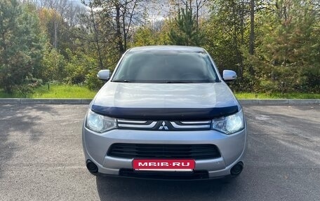 Mitsubishi Outlander III рестайлинг 3, 2013 год, 1 330 000 рублей, 4 фотография