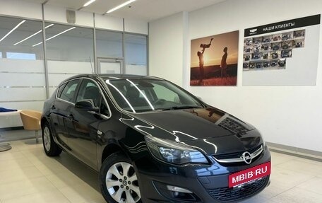 Opel Astra J, 2014 год, 1 000 000 рублей, 4 фотография