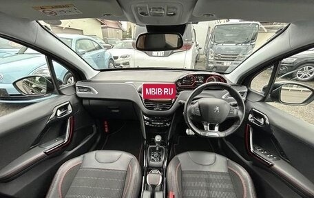 Peugeot 2008 II, 2019 год, 800 000 рублей, 6 фотография