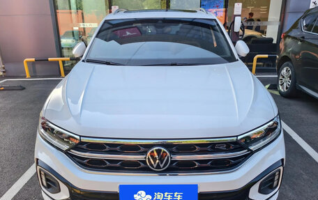 Volkswagen T-Roc I, 2024 год, 2 500 469 рублей, 2 фотография