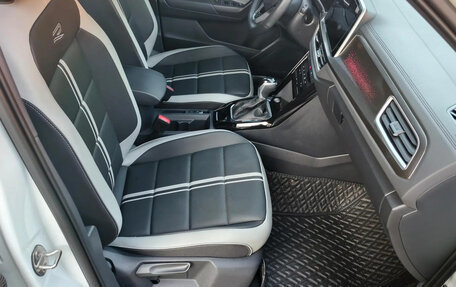 Volkswagen T-Roc I, 2024 год, 2 500 469 рублей, 10 фотография