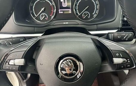 Skoda Karoq I, 2022 год, 2 000 000 рублей, 8 фотография