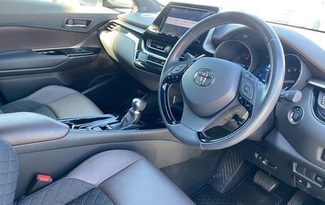 Toyota C-HR I рестайлинг, 2018 год, 1 630 000 рублей, 15 фотография