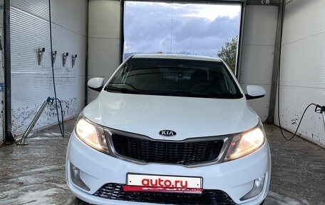 KIA Rio III рестайлинг, 2013 год, 500 000 рублей, 2 фотография