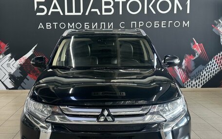 Mitsubishi Outlander III рестайлинг 3, 2016 год, 1 795 000 рублей, 2 фотография