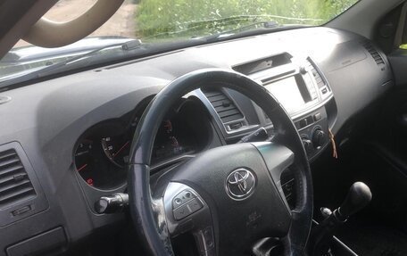 Toyota Hilux VII, 2014 год, 1 300 000 рублей, 4 фотография