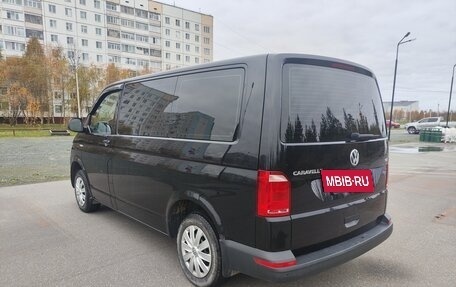 Volkswagen Caravelle T6 рестайлинг, 2017 год, 2 970 000 рублей, 5 фотография