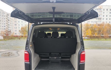 Volkswagen Caravelle T6 рестайлинг, 2017 год, 2 970 000 рублей, 17 фотография