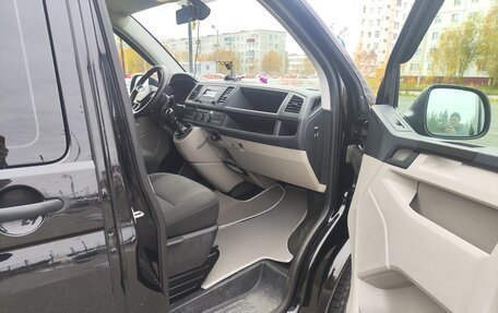 Volkswagen Caravelle T6 рестайлинг, 2017 год, 2 970 000 рублей, 14 фотография