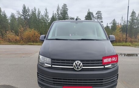Volkswagen Caravelle T6 рестайлинг, 2017 год, 2 970 000 рублей, 8 фотография
