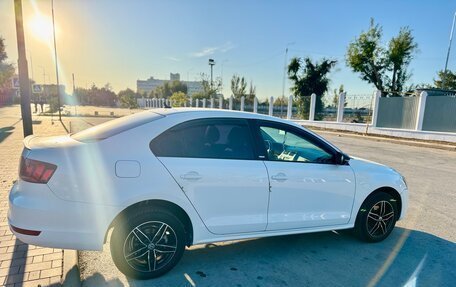 Volkswagen Jetta VI, 2014 год, 1 000 000 рублей, 8 фотография