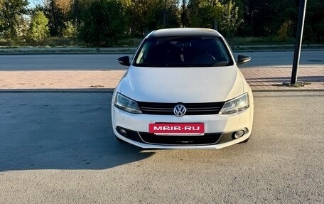 Volkswagen Jetta VI, 2014 год, 1 000 000 рублей, 11 фотография