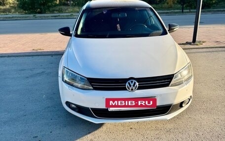 Volkswagen Jetta VI, 2014 год, 1 000 000 рублей, 7 фотография