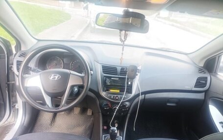 Hyundai Solaris II рестайлинг, 2015 год, 693 000 рублей, 6 фотография