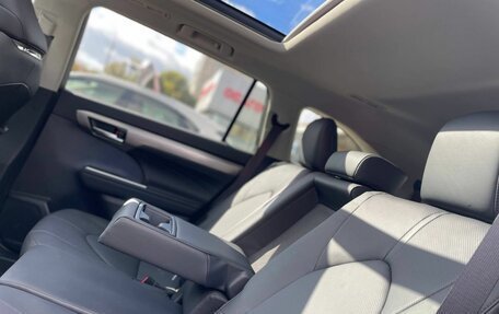 Toyota Highlander, 2025 год, 5 700 000 рублей, 12 фотография
