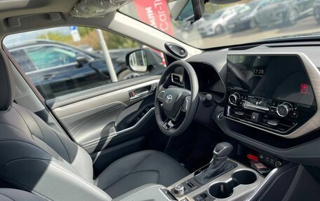 Toyota Highlander, 2025 год, 5 700 000 рублей, 24 фотография