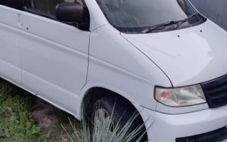 Mazda Bongo Friendee i рестайлинг, 2001 год, 370 000 рублей, 2 фотография