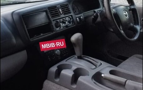 Mazda Bongo Friendee i рестайлинг, 2001 год, 370 000 рублей, 6 фотография