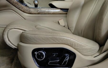 Audi A8, 2014 год, 1 755 000 рублей, 11 фотография