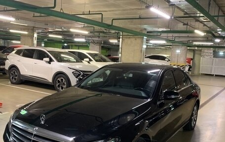 Mercedes-Benz E-Класс, 2019 год, 2 500 000 рублей, 5 фотография
