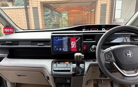 Honda Stepwgn IV, 2016 год, 2 500 000 рублей, 9 фотография