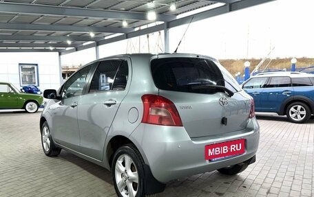 Toyota Yaris III рестайлинг, 2007 год, 649 000 рублей, 3 фотография