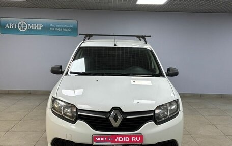 Renault Logan II, 2015 год, 565 000 рублей, 2 фотография