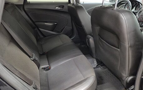 Opel Astra J, 2012 год, 610 000 рублей, 15 фотография