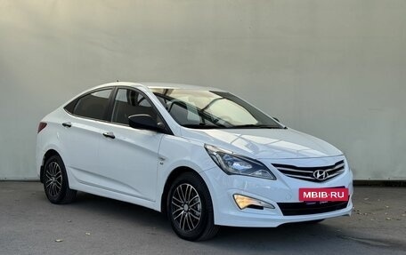 Hyundai Solaris II рестайлинг, 2015 год, 950 000 рублей, 2 фотография