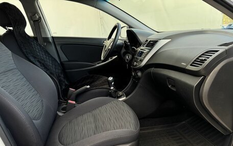 Hyundai Solaris II рестайлинг, 2015 год, 950 000 рублей, 12 фотография