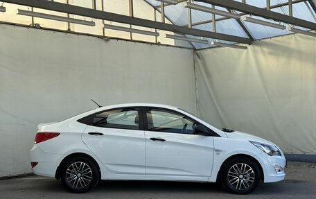 Hyundai Solaris II рестайлинг, 2015 год, 950 000 рублей, 10 фотография