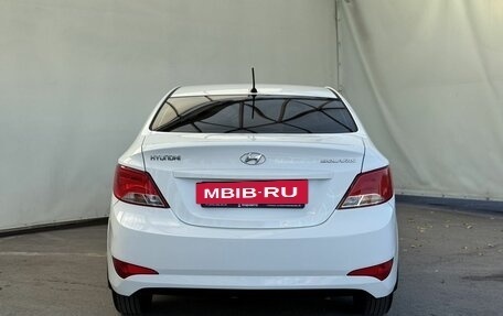 Hyundai Solaris II рестайлинг, 2015 год, 950 000 рублей, 7 фотография