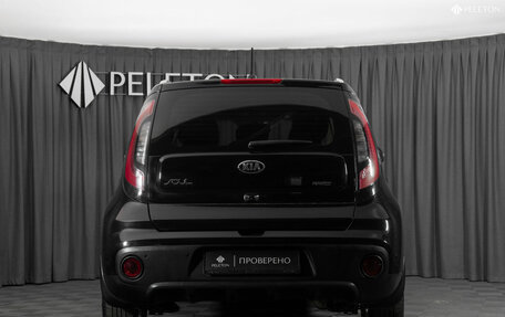 KIA Soul II рестайлинг, 2018 год, 1 630 000 рублей, 6 фотография
