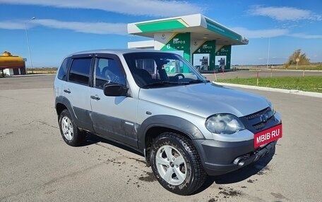 Chevrolet Niva I рестайлинг, 2011 год, 410 000 рублей, 2 фотография