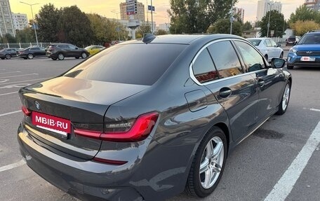 BMW 3 серия, 2019 год, 2 900 000 рублей, 3 фотография