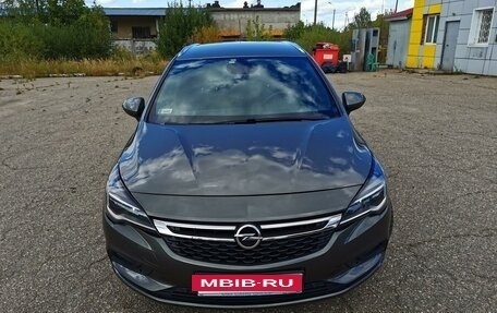 Opel Astra K, 2017 год, 1 600 000 рублей, 2 фотография