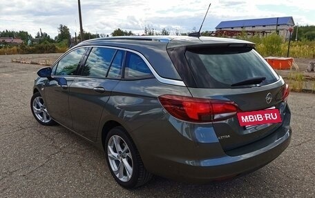 Opel Astra K, 2017 год, 1 600 000 рублей, 4 фотография