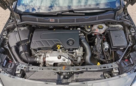 Opel Astra K, 2017 год, 1 600 000 рублей, 11 фотография