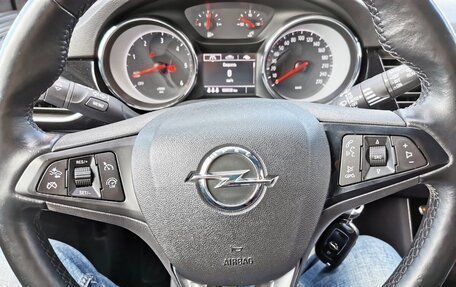 Opel Astra K, 2017 год, 1 600 000 рублей, 13 фотография