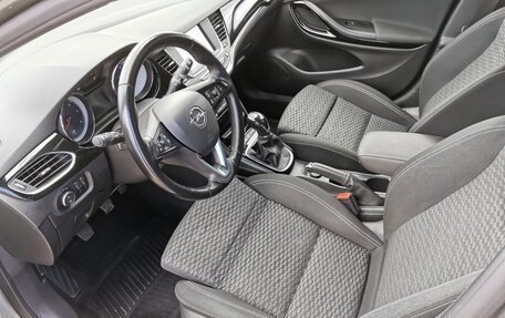 Opel Astra K, 2017 год, 1 600 000 рублей, 12 фотография