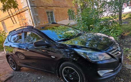 Hyundai Solaris II рестайлинг, 2015 год, 850 000 рублей, 4 фотография