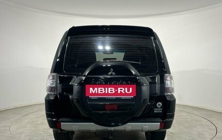 Mitsubishi Pajero IV, 2017 год, 2 800 000 рублей, 3 фотография